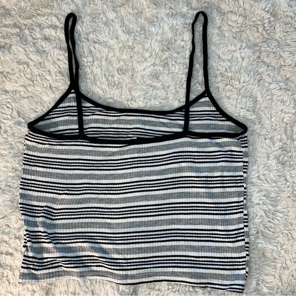Tilly’s black and white striped crop top - Picture 3 of 3